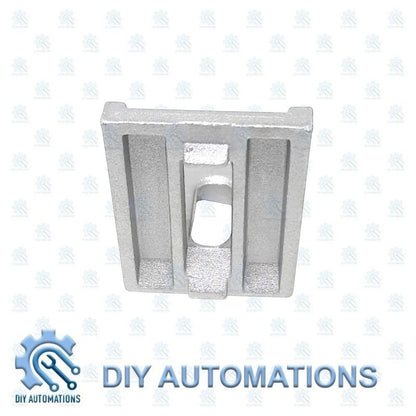 DIY Automations silver aluminum corner bracket for 20mm extrusion systems, 40x40 size, with slotted design for adjustable fastening.